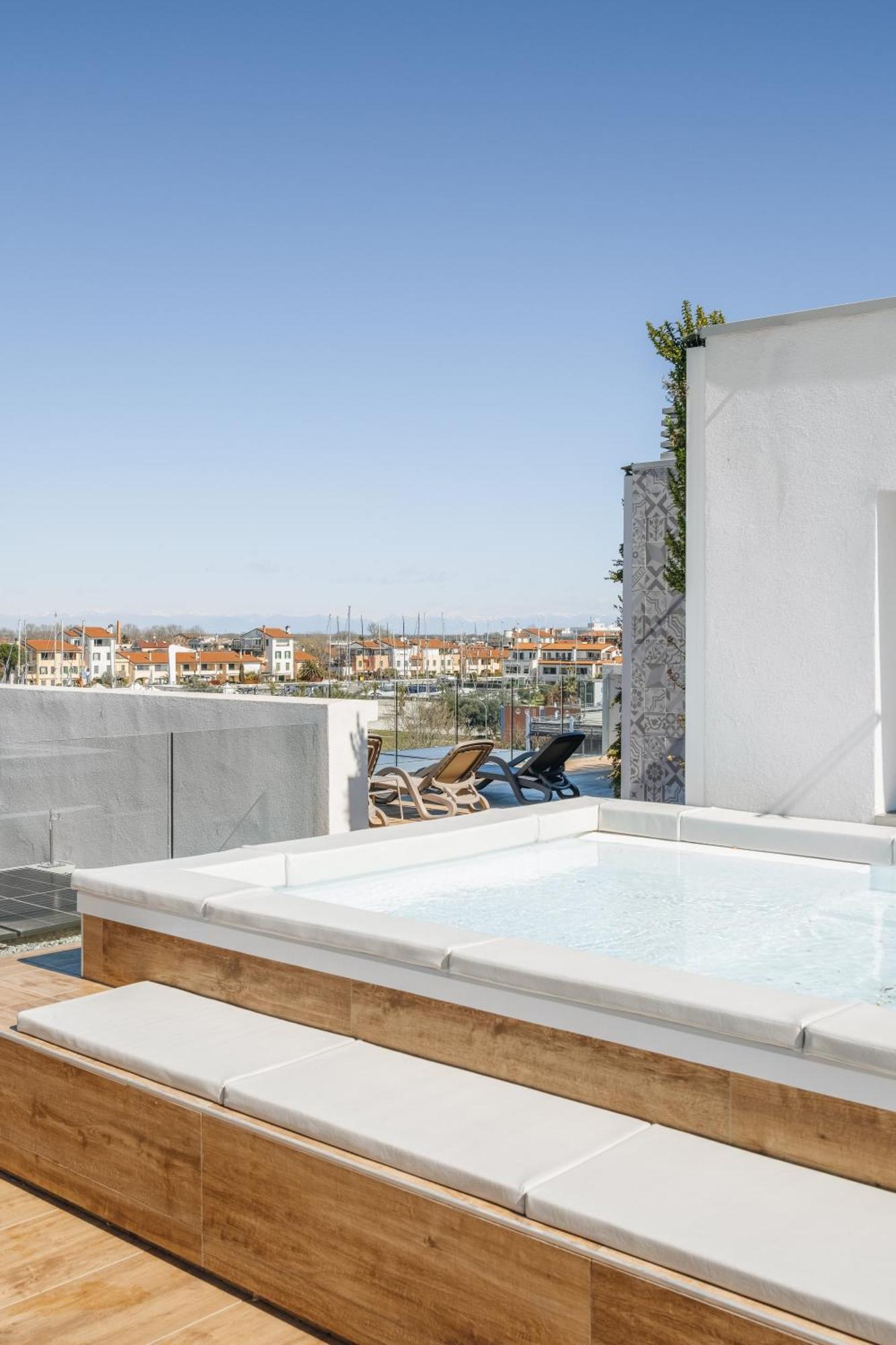 Sea Breeze Aparthotel Caorle Kültér fotó